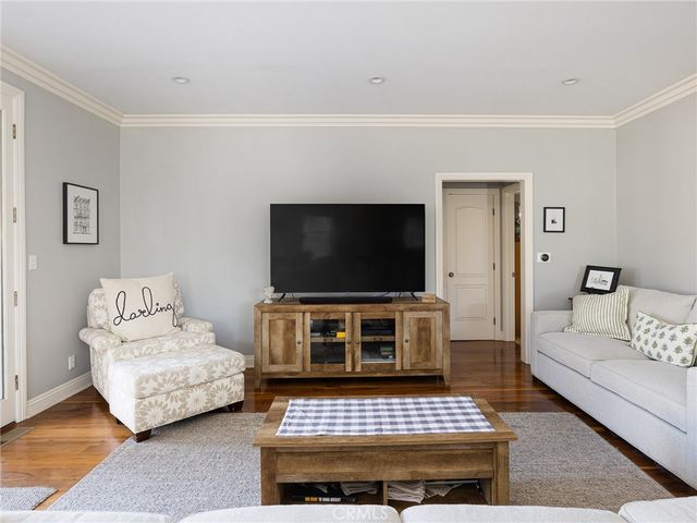 1201 E Pine, El Segundo, CA 90245