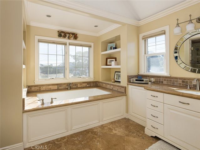 1201 E Pine, El Segundo, CA 90245