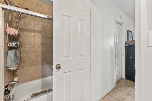 6118 S Main, Los Angeles, CA 90003