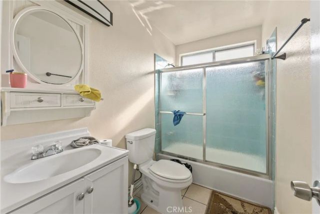 6118 S Main, Los Angeles, CA 90003