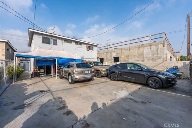 6118 S Main, Los Angeles, CA 90003
