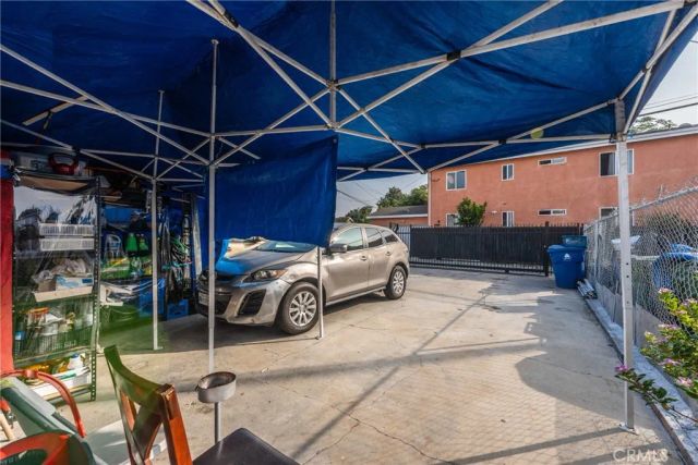 6118 S Main, Los Angeles, CA 90003