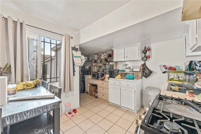 6118 S Main, Los Angeles, CA 90003