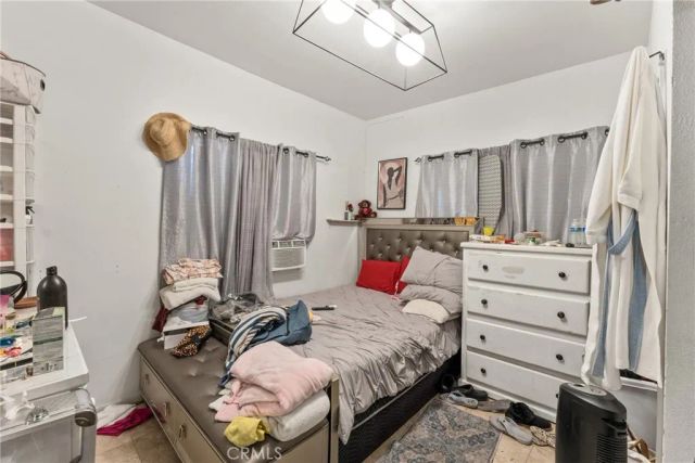 6118 S Main, Los Angeles, CA 90003