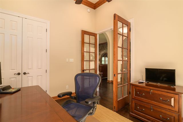 1166 Waters Edge Circle, Shreveport, LA 71106