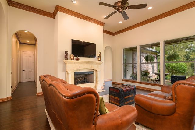 1166 Waters Edge Circle, Shreveport, LA 71106