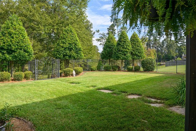 1166 Waters Edge Circle, Shreveport, LA 71106