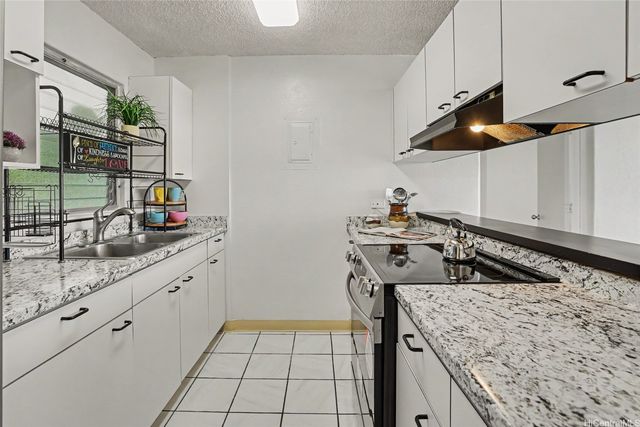 98-707 Iho Place 2-903, Aiea, HI 96701