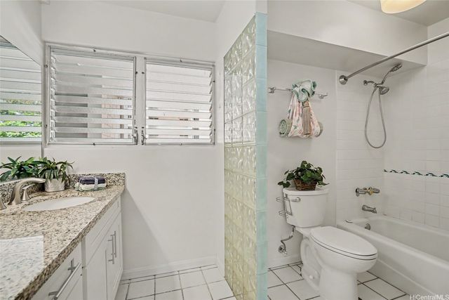 98-707 Iho Place 2-903, Aiea, HI 96701