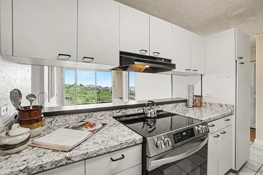 98-707 Iho Place 2-903, Aiea, HI 96701