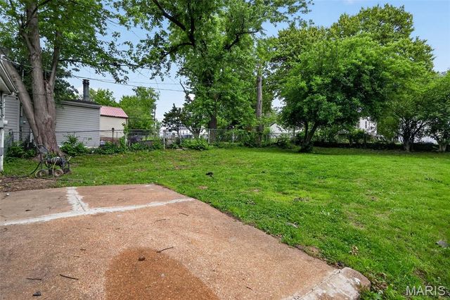 416 Ballman Avenue, St Louis, MO 63135