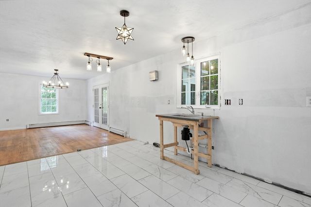 11 Navajo St, Hubbardston, MA 01452