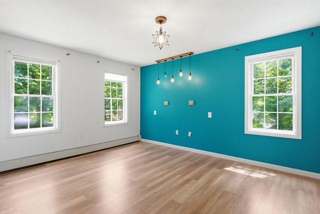 11 Navajo St, Hubbardston, MA 01452