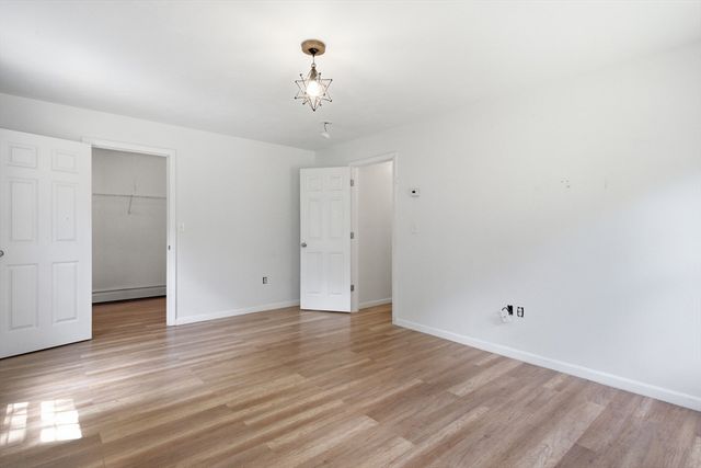 11 Navajo St, Hubbardston, MA 01452