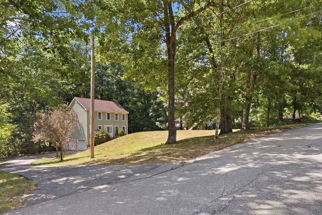 11 Navajo St, Hubbardston, MA 01452