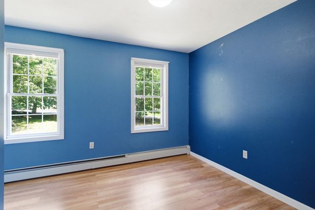 11 Navajo St, Hubbardston, MA 01452