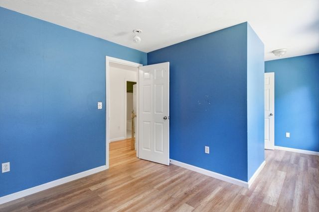 11 Navajo St, Hubbardston, MA 01452