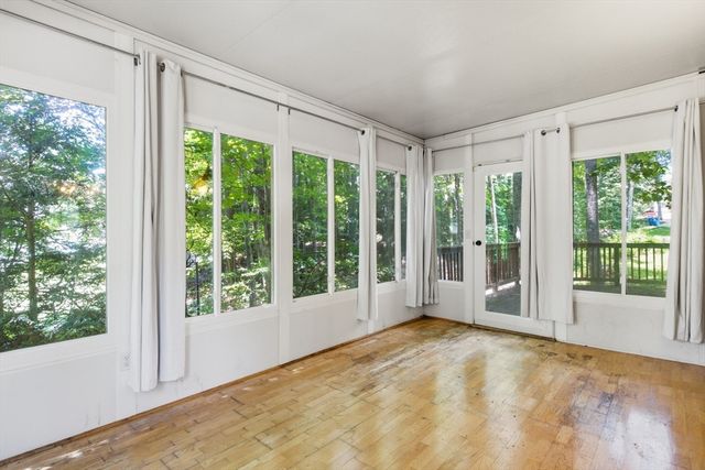 11 Navajo St, Hubbardston, MA 01452