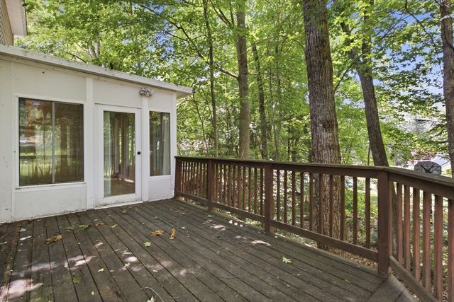 11 Navajo St, Hubbardston, MA 01452