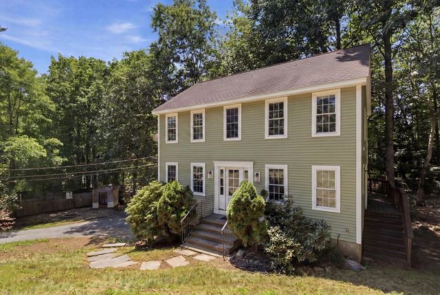11 Navajo St, Hubbardston, MA 01452
