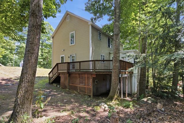 11 Navajo St, Hubbardston, MA 01452