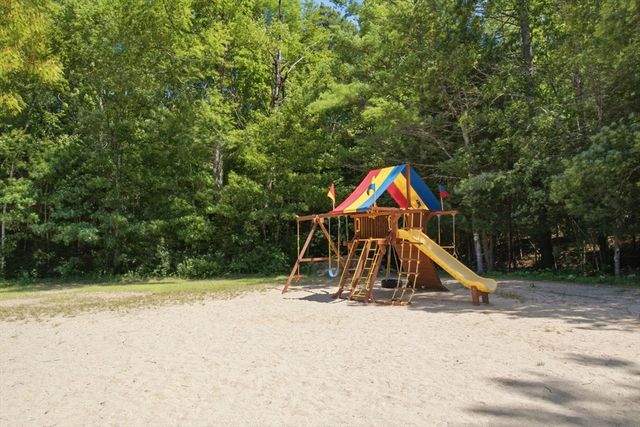 11 Navajo St, Hubbardston, MA 01452
