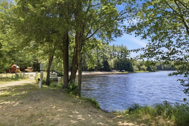 11 Navajo St, Hubbardston, MA 01452