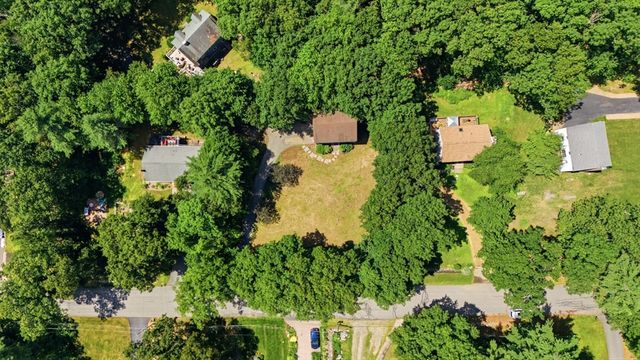 11 Navajo St, Hubbardston, MA 01452