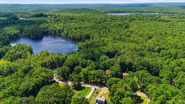 11 Navajo St, Hubbardston, MA 01452