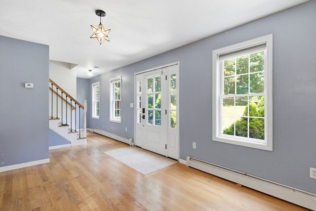 11 Navajo St, Hubbardston, MA 01452