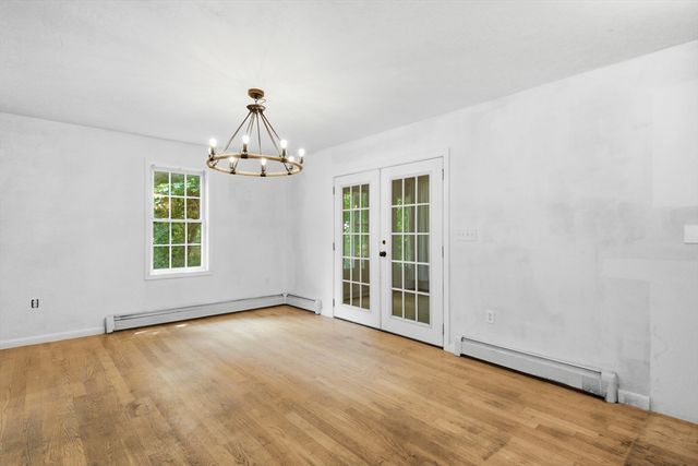11 Navajo St, Hubbardston, MA 01452