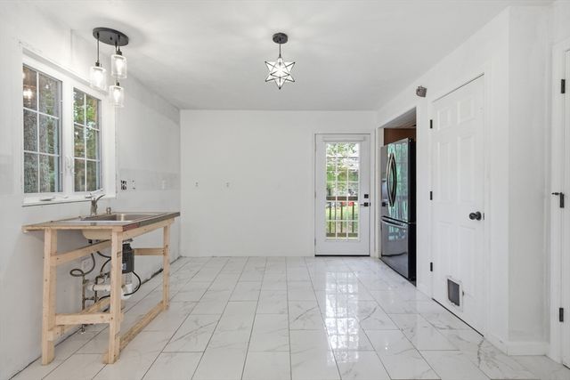 11 Navajo St, Hubbardston, MA 01452