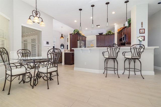 7628 APPLE TREE CIRCLE, Orlando, FL 32819