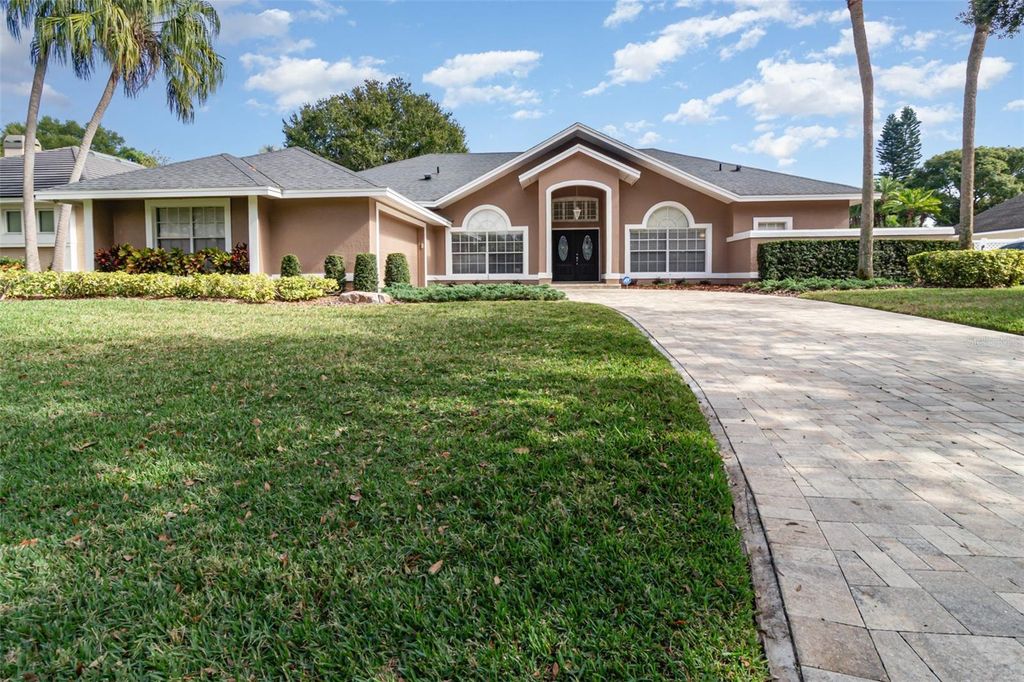 Image 2 of property listing at 7628 APPLE TREE CIRCLE, Orlando, FL 32819