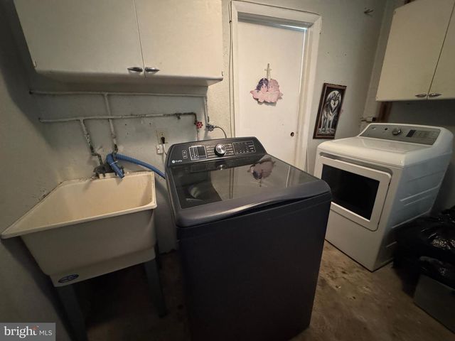 743 HICKORY RD, Secane, PA 19018