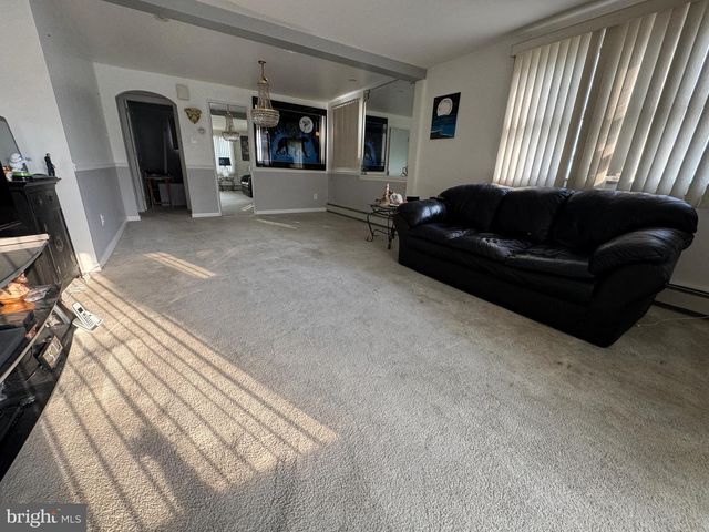 743 HICKORY RD, Secane, PA 19018