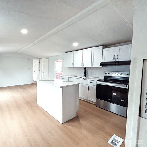 10302 Lakeview Avenue SW #54, Lakewood, WA 98499