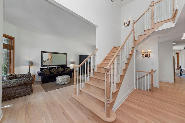 17304 Buck Drive, Orland Park, IL 60467