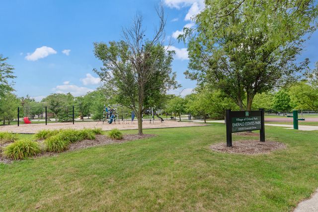 17304 Buck Drive, Orland Park, IL 60467
