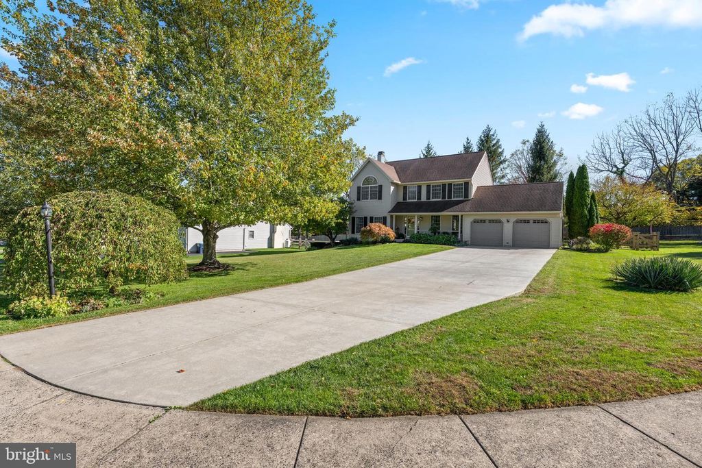 204 MILL POND DR, Exton, PA 19341