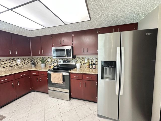 7800 FAIRLAWN DRIVE, Hudson, FL 34667