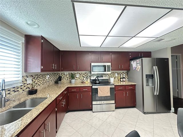 7800 FAIRLAWN DRIVE, Hudson, FL 34667