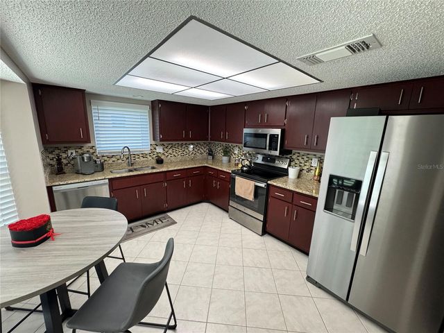 7800 FAIRLAWN DRIVE, Hudson, FL 34667