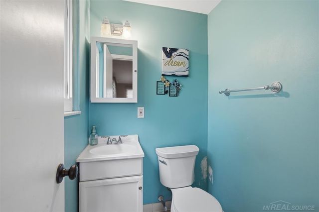 2478 Hiller Road, West Bloomfield, MI 48324