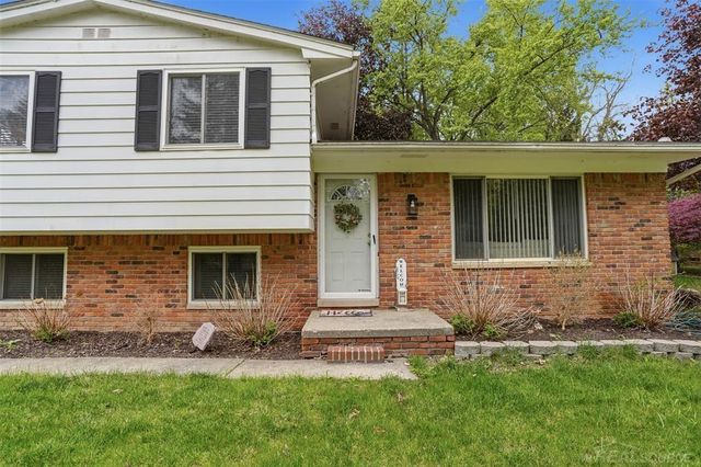 2478 Hiller Road, West Bloomfield, MI 48324