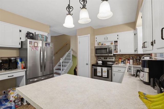 2478 Hiller Road, West Bloomfield, MI 48324