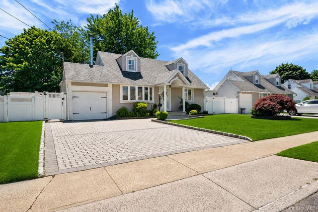 1882 Byrd Drive, East Meadow, NY 11554