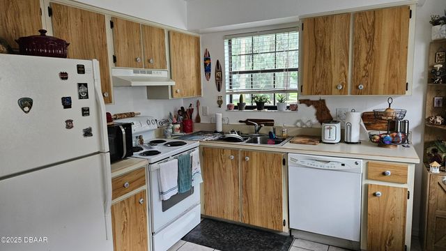 840 Center Ave Apt 65, Holly Hill, FL 32117