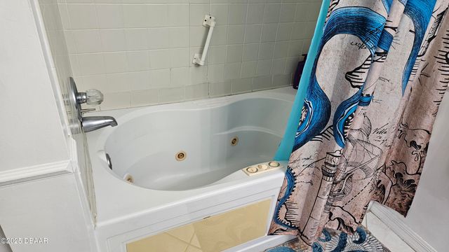 840 Center Ave Apt 65, Holly Hill, FL 32117