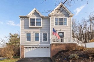 532 Brookfield Ct, North Strabane, PA 15317